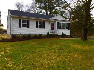 11 Robin Cir, Medway, MA 02053