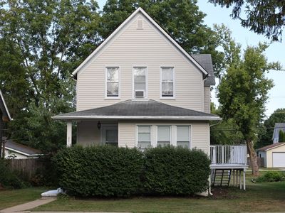 2911 Emmaus Ave, Zion, IL, 60099