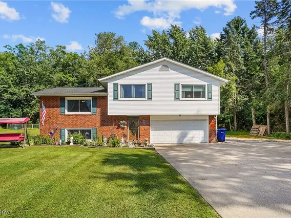 401 N Elm Ave, Tallmadge, OH 44278