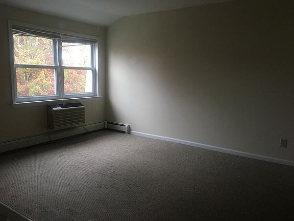 3rd image of 456 Liberty Ave Floor 2