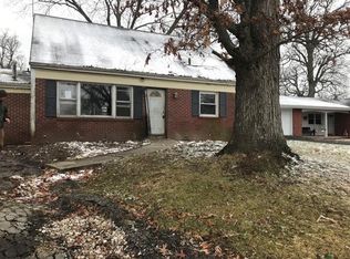 700 Fox River Rd, Valparaiso, IN 46385