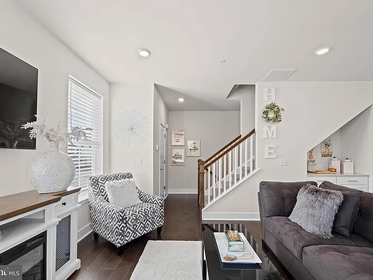 4830 Franklin Cir — Photo 7