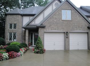 25 Aberdeen Ct, Rocky River, OH 44116