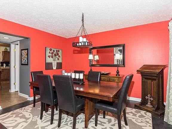 2nd image of 1832 Irish Lake Ln