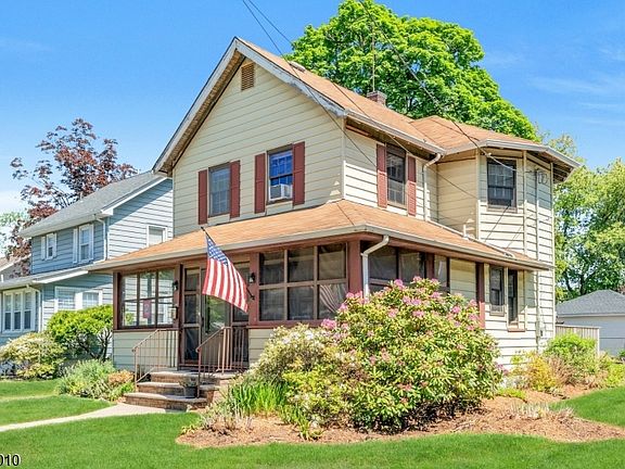 3rd image of 52 Terrace Ave