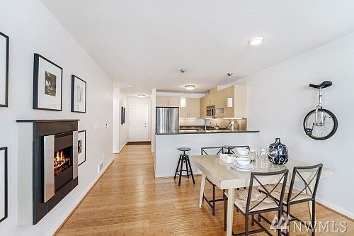3rd image of 1530 NW Market St Unit 609