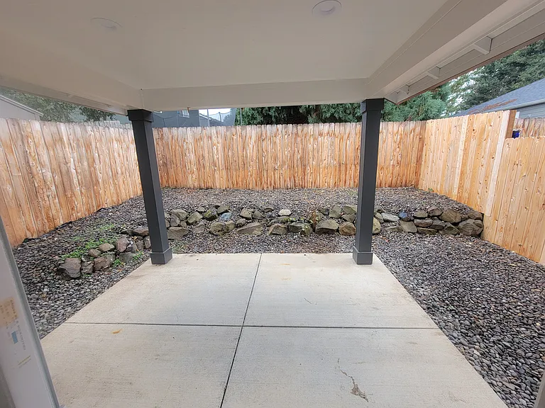 4099 Brooks Ave NE — Photo 6