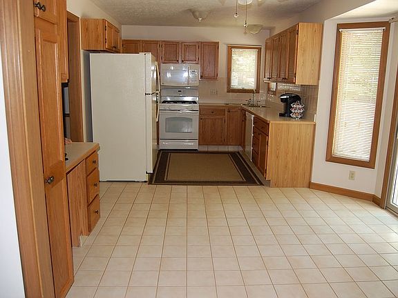 Kitchen, Dining Area