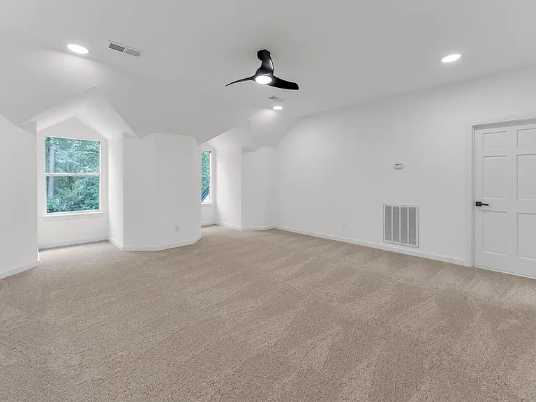 30 E Wedgemere Cir — Photo 17