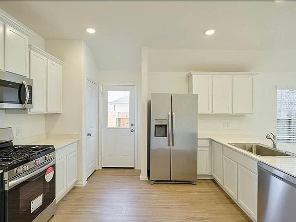 2nd image of 6313 Barrington Cliff Trl