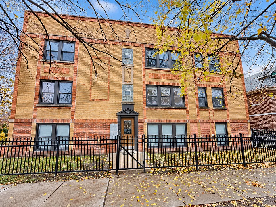 4204 N Melvina Ave #2