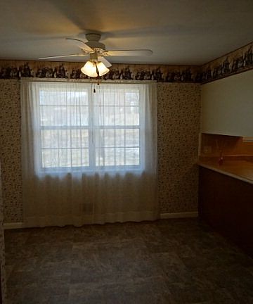 3rd image of 705 Geneva St