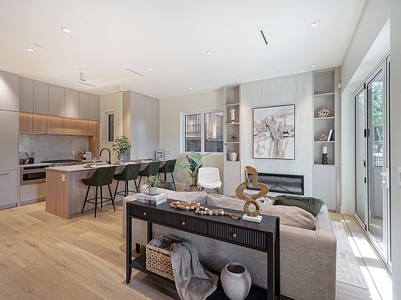 4th image of 3315 W 10th Ave #1