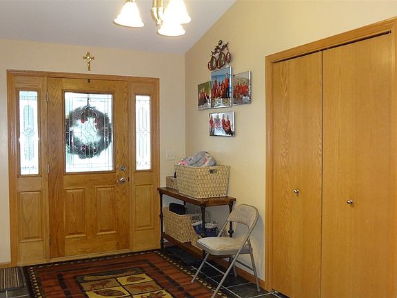 4th image of 102 Quandt Trl