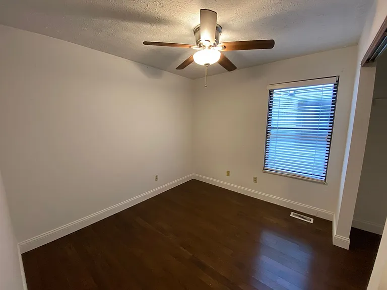 Chittenden Ave 76 MLR — Photo 27