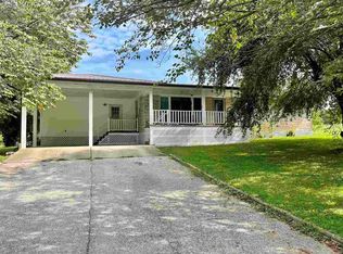 560 W River Rd, Petersburg, IN 47567