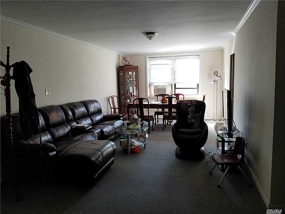 4th image of 14330 Roosevelt Ave APT 5N
