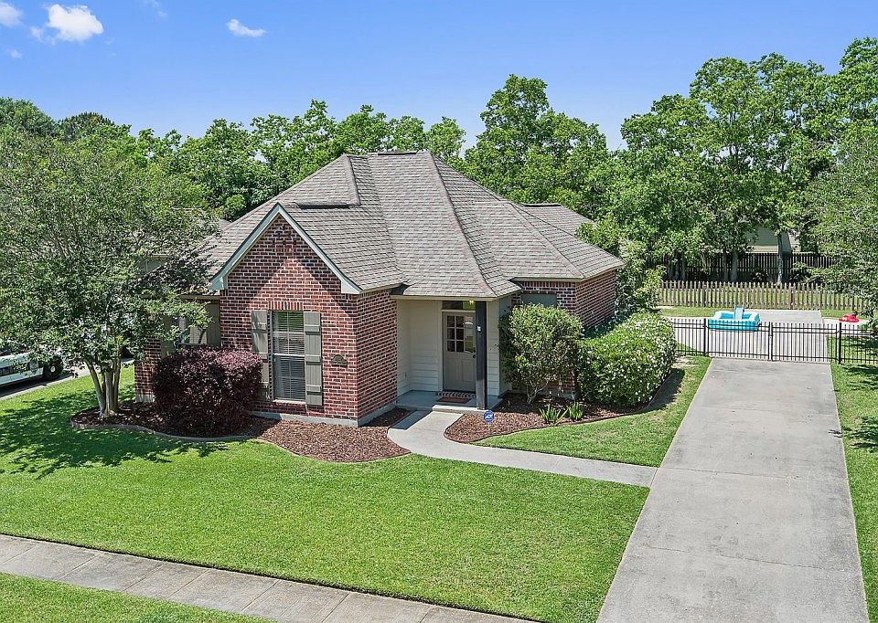 1st image of 6043 Sandy Creek Ln