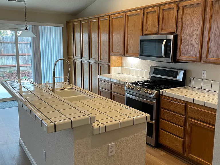 933 Lake Canyon Ave — Photo 9