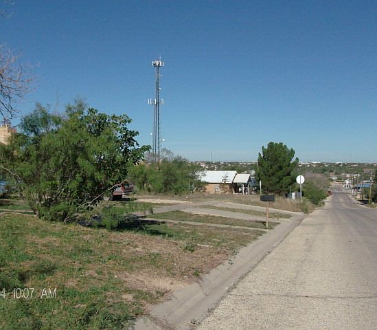 2nd image of 608 Goliad St