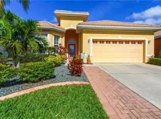 9720 Las Casas Dr, Fort Myers, FL 33919