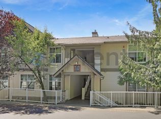 23420 SE Black Nugget Rd Unit A105, Issaquah, WA 98029