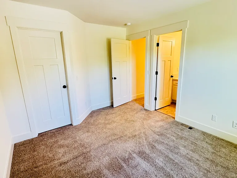 3953 Pheasant Dr — Photo 10