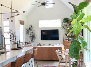 1102 Woodland Ave UNIT 2, Austin, TX 78704