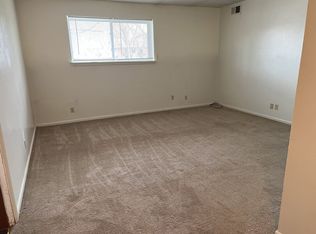 1923 University Dr #F, Cedar Falls, IA 50613