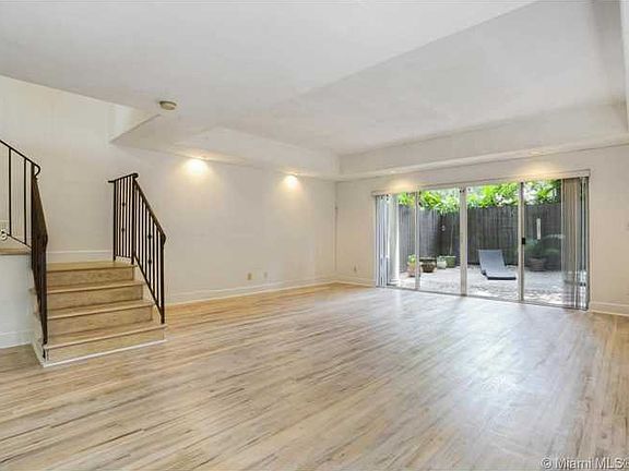 Beautiful Townhouse in Center Grove