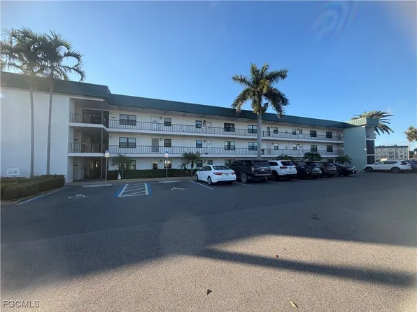 1747 Pebble Beach Dr APT 206, Fort Myers, FL 33907