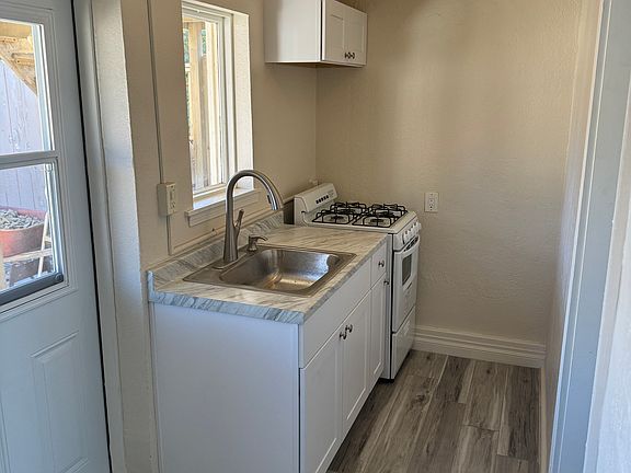 3rd image of 4514 Hamilton St