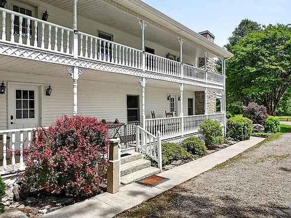 24th image of 181 Tinsley Ln