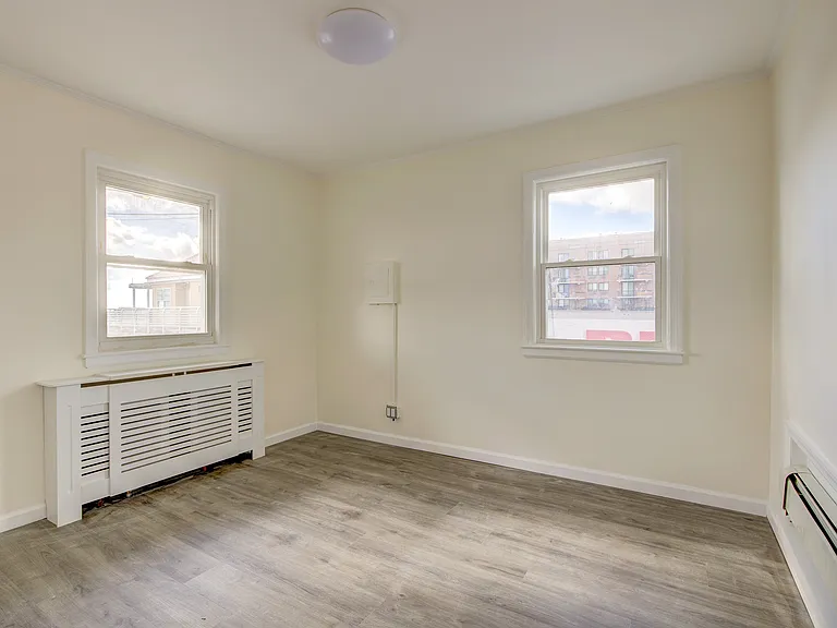670 W Broadway #2 — Photo 11