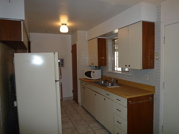 4th image of 9538 Lindsey Dr