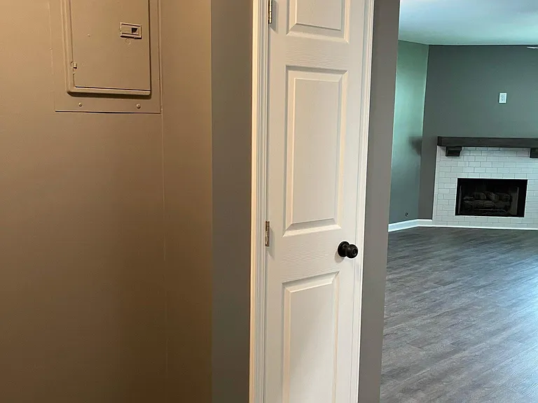 1020 Hillsborough Chase NW — Photo 14