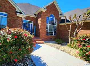 17675 Sweetbriar Dr, Athens, AL 35613