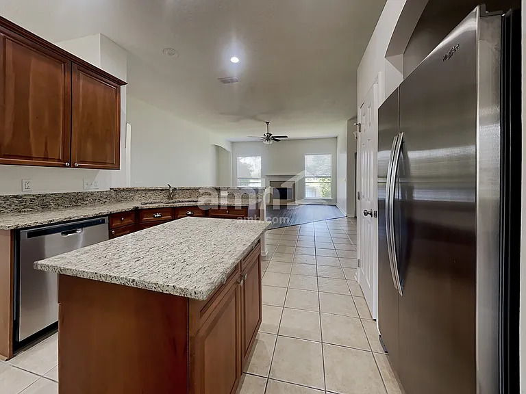 1582 Sailmaker Ln — Photo 3