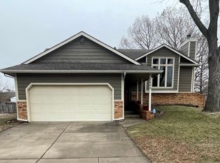 1802 N Northwest Pkwy, Wichita, KS 67212