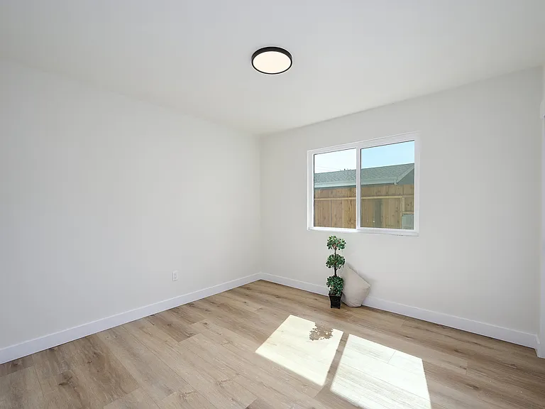 97 Everett St — Photo 18