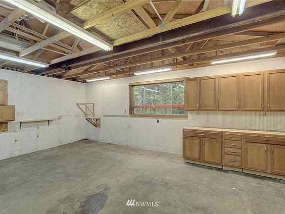4th image of 8315 272nd Avenue E