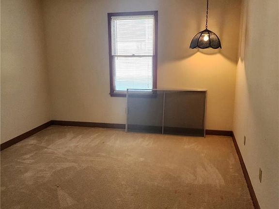 5th image of 316 Windsor Manor Way Unit C