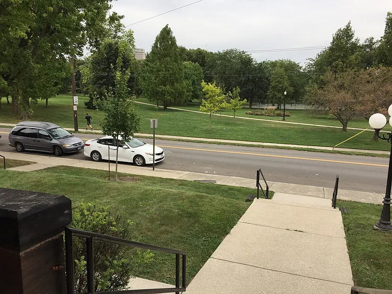 Buttles Ave 182 & Dennison Ave 792 ONYX — Photo 11