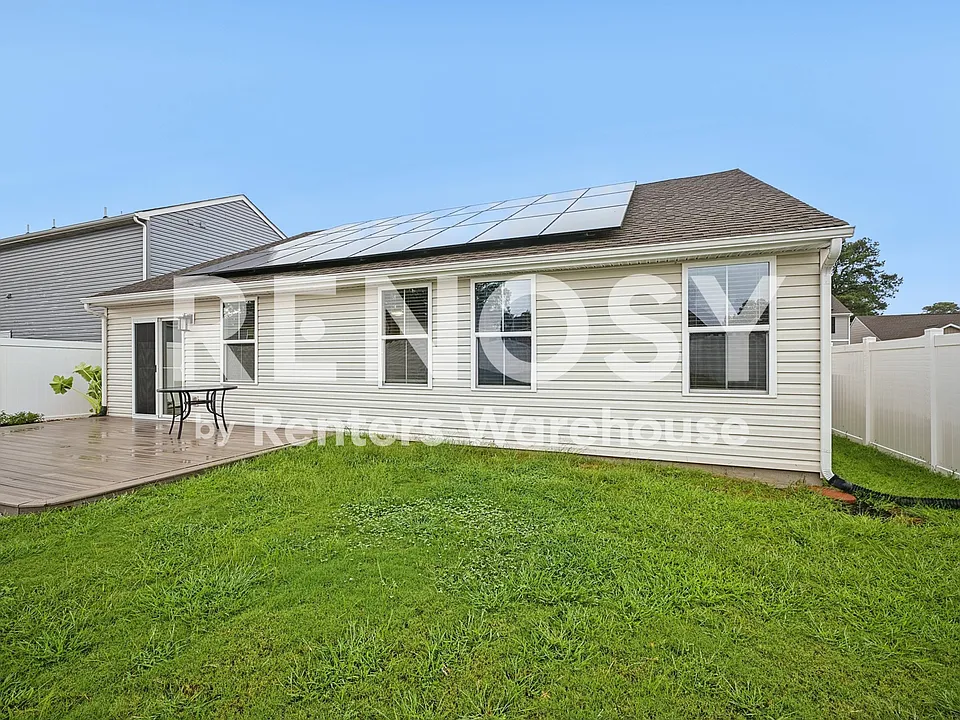 331 Forecastle St