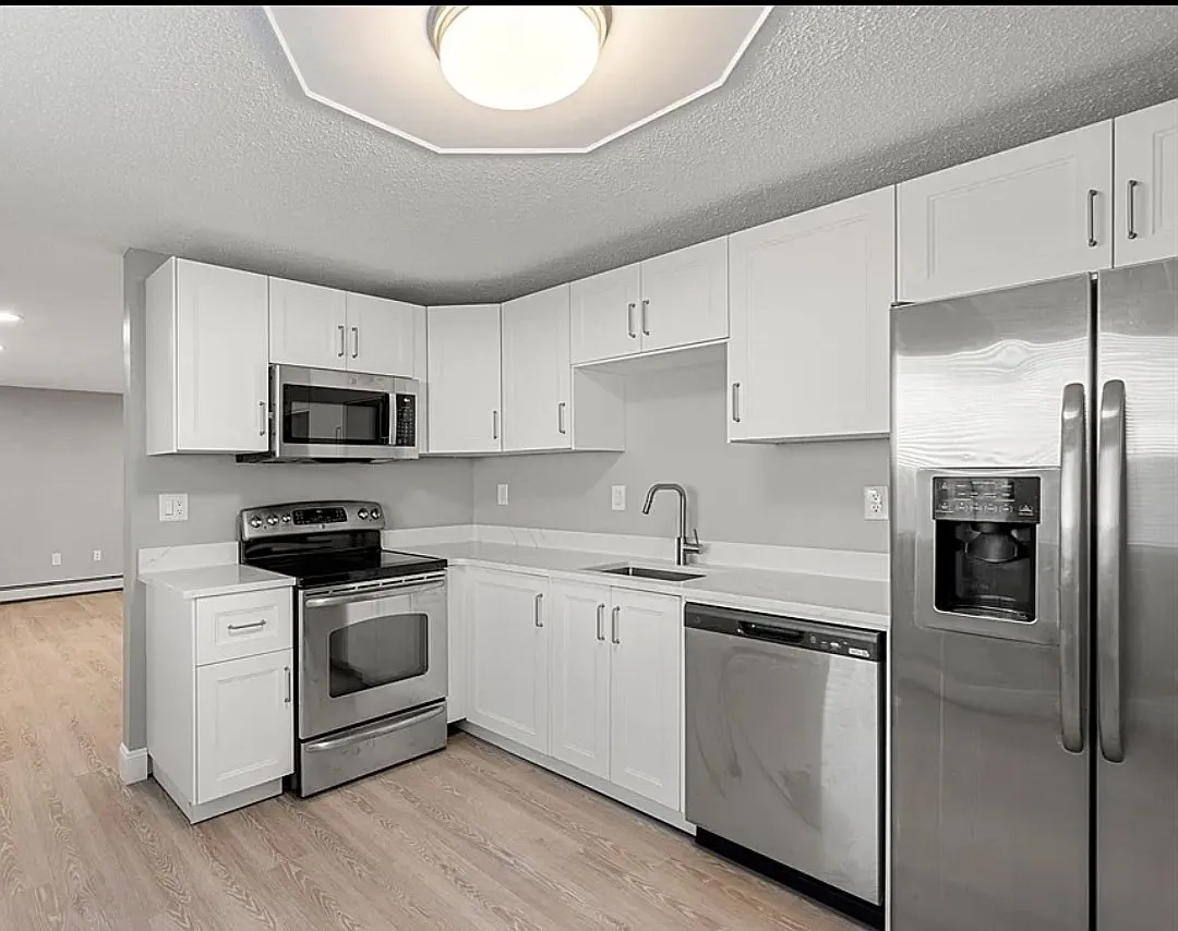 2 bed, 836 sqft, $2,400 — Photo 2
