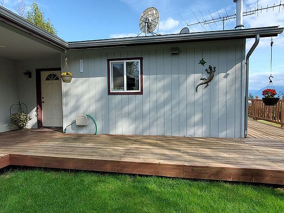 4th image of 7127 S Hood Ct