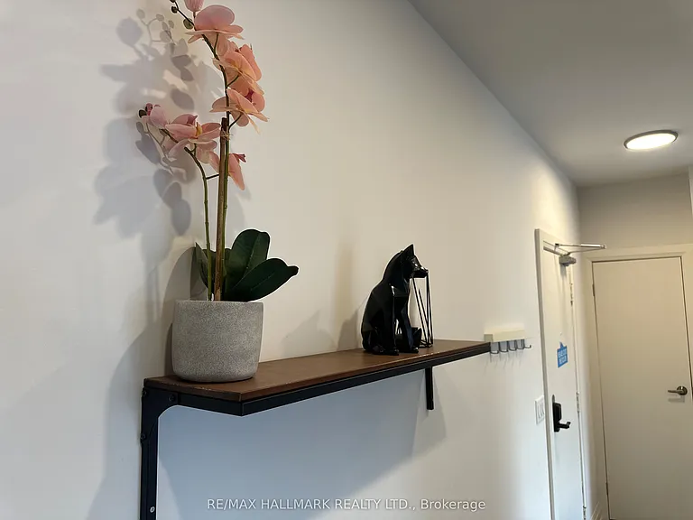 595 Saint Clair Ave W #16 — Photo 16