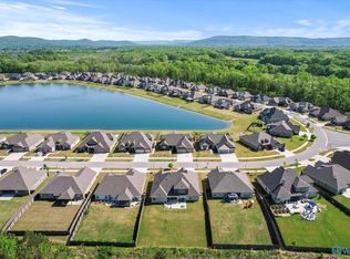 7440 Flint Crossing Cir, Owens Cross Roads, AL 35763