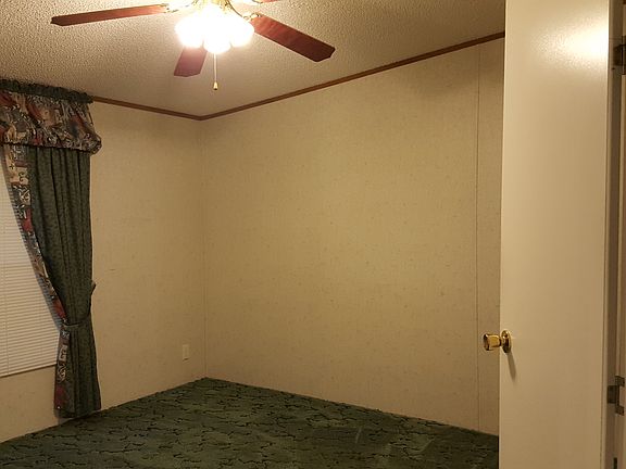 4th image of 1501 Dixon Ln