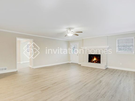 4th image of 4940 Rock Valley Dr